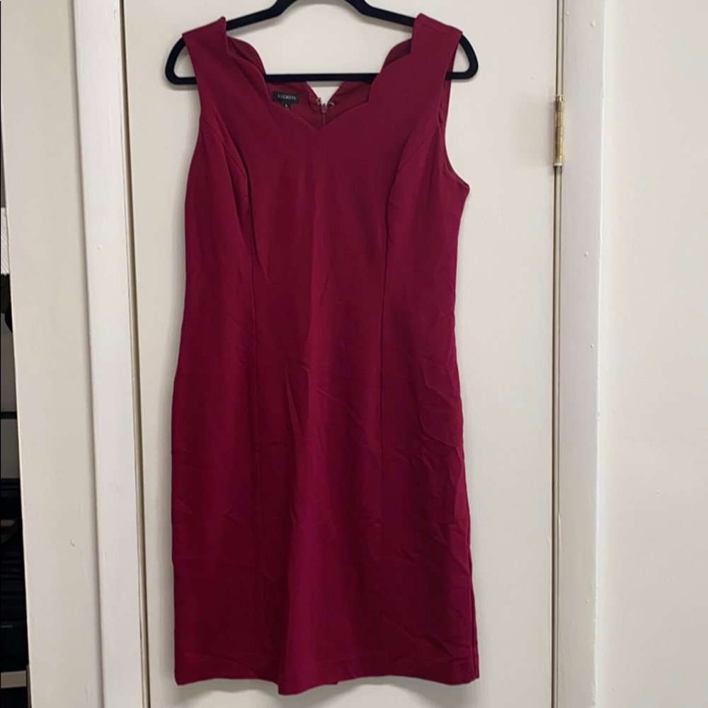 Scallop neckline professional dress!